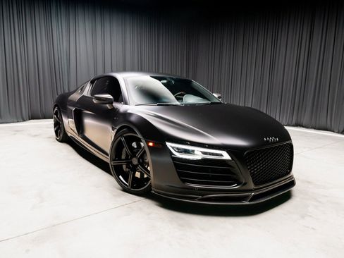 Used 2014 Audi R8 V10 image 10