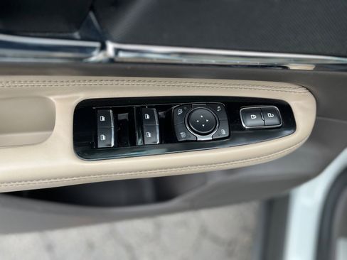 Used 2020 Lincoln Corsair Reserve w/ Equipment Group 201A image 21