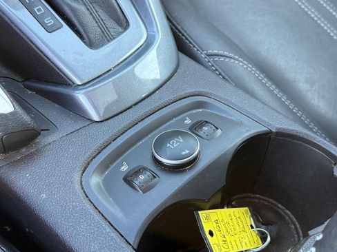 Used 2013 Ford Focus Titanium FWD image 22