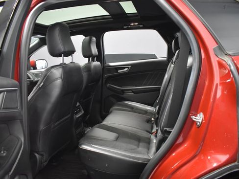 Used 2024 Ford Edge ST w/ Equipment Group 401A AWD/4WD image 31