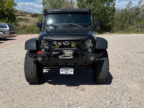 Used 2016 Jeep Wrangler Unlimited Rubicon w/ Connectivity Group AWD/4WD image 35