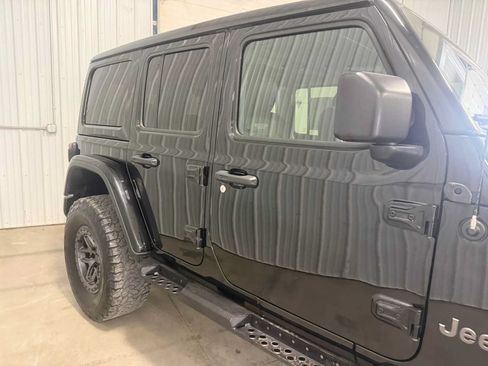 Certified 2019 Jeep Wrangler Unlimited Rubicon AWD/4WD image 11