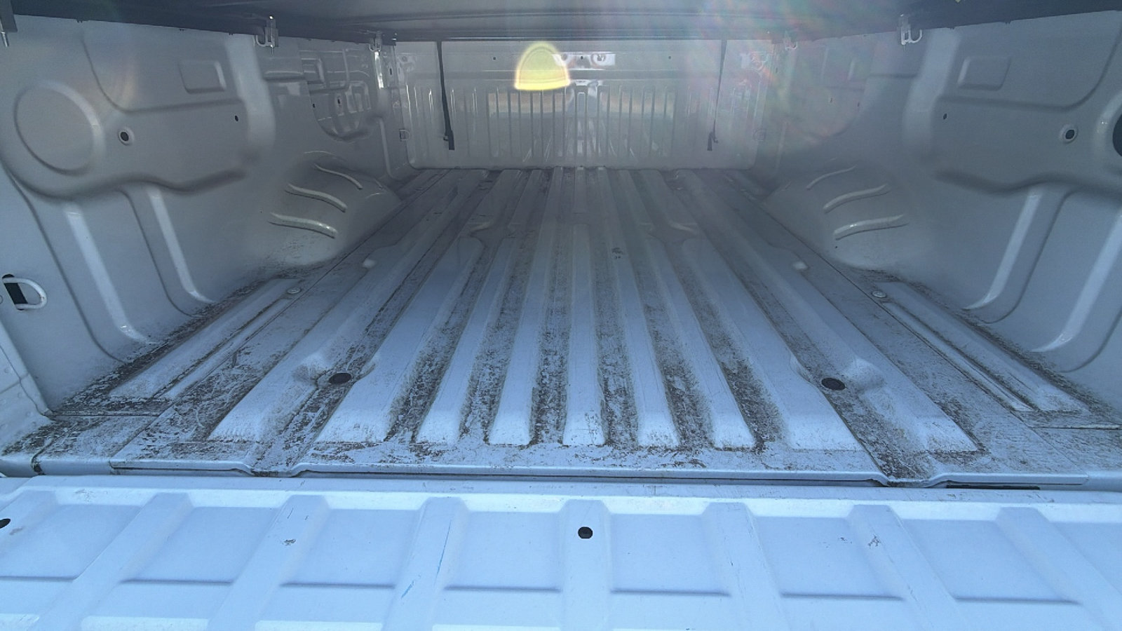 Used 2024 Nissan Titan SV AWD/4WD image 13