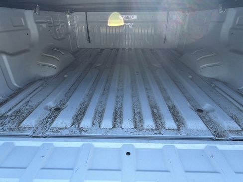 Used 2024 Nissan Titan SV AWD/4WD image 13