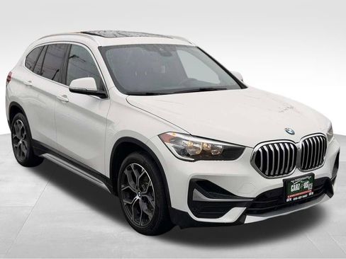 Used 2021 BMW X1 xDrive28i w/ Convenience Package AWD/4WD image 3