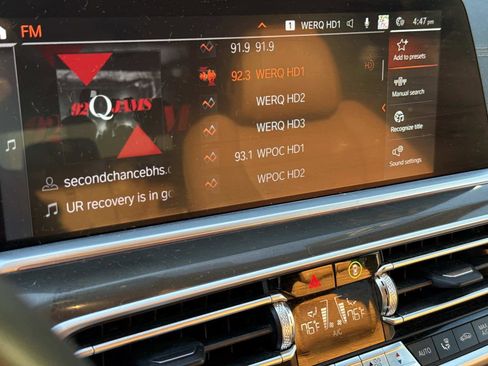 Used 2022 BMW X5 xDrive40i w/ Premium Package image 3