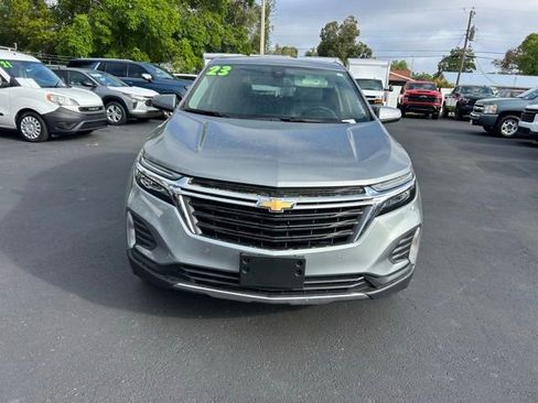 Used 2023 Chevrolet Equinox LT image 2