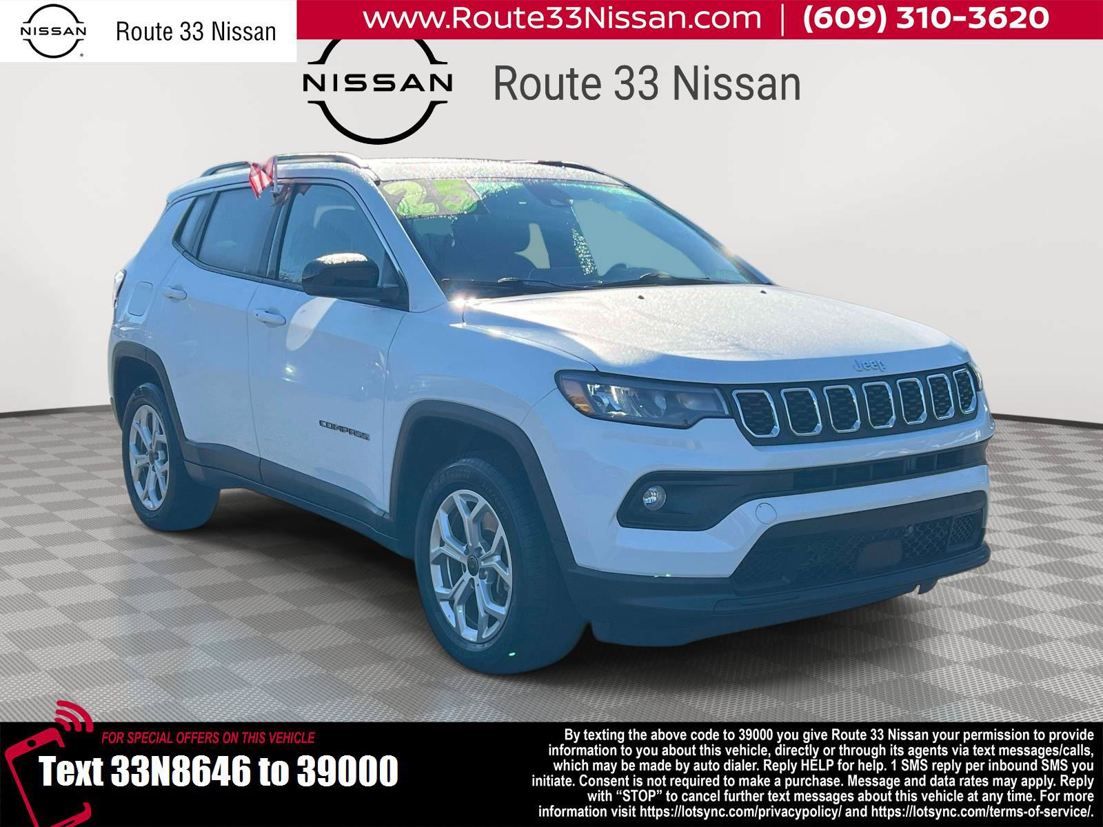 Used 2025 Jeep Compass Latitude w/ Sun & Sound Group AWD/4WD image 1