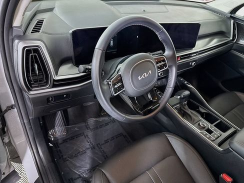 Used 2025 Kia Sorento S AWD/4WD image 18