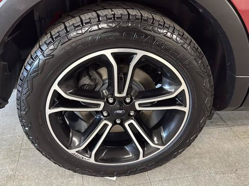 Used 2015 Ford Explorer Sport w/ Equipment Group 401A AWD/4WD image 63