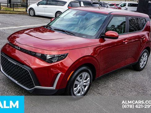 Used 2025 Kia Soul LX image 16