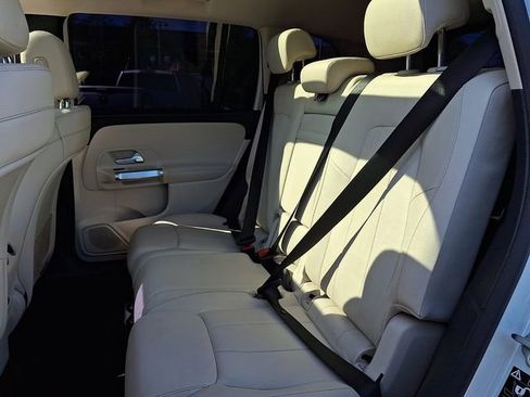 Used 2020 Mercedes-Benz GLB 250 4MATIC image 10