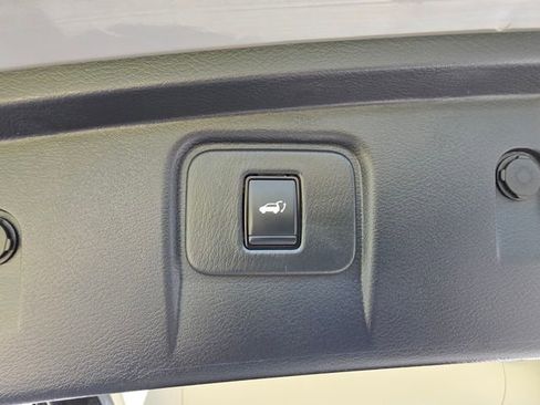 Certified 2024 Nissan Murano SL AWD/4WD image 28