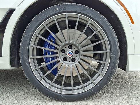New 2026 BMW ALPINA XB7 image 8