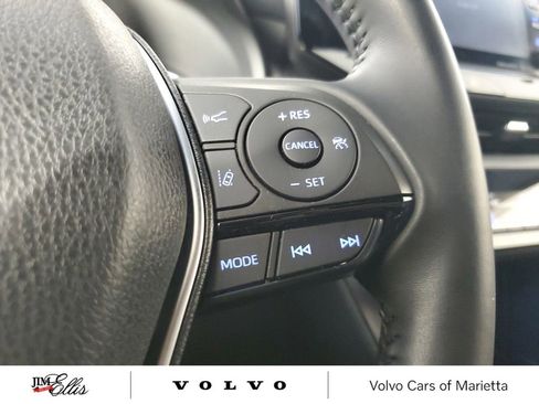 Used 2021 Toyota Venza XLE image 28