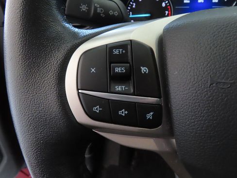 Certified 2022 Ford Explorer XLT RWD image 16