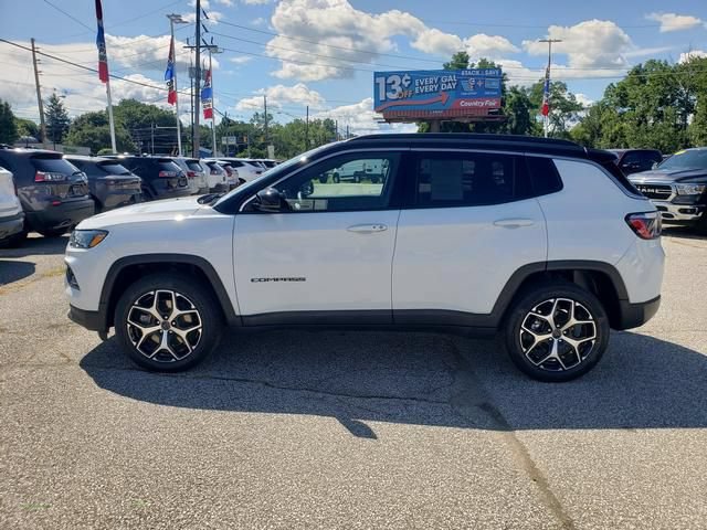 Used 2025 Jeep Compass Limited AWD/4WD image 7