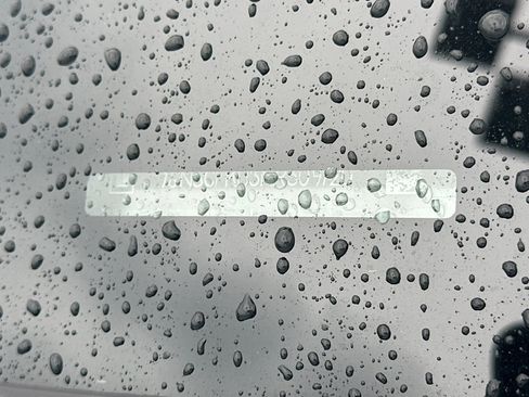 Used 2021 Chevrolet Suburban Premier w/ Premium Package image 9