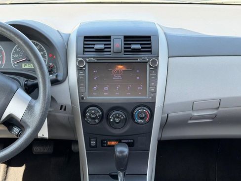 Used 2010 Toyota Corolla LE FWD image 14