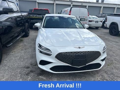 Used 2025 Genesis G70 2.5T image 6