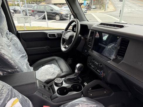 New 2025 Ford Bronco Badlands w/ Sasquatch Package image 25