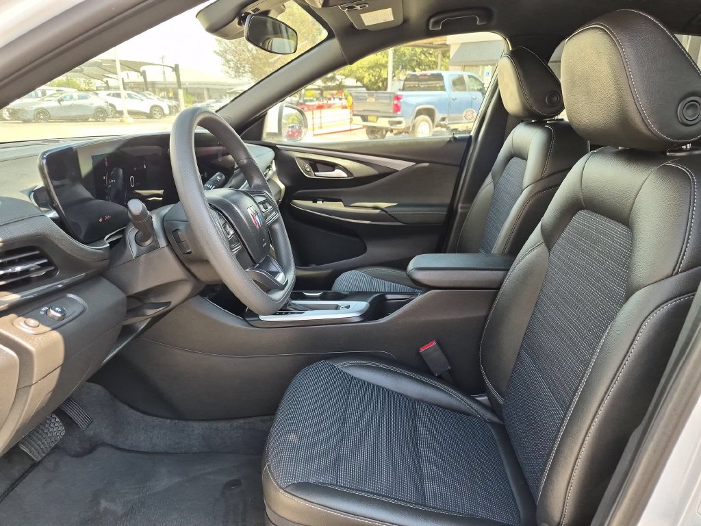 Used 2026 Buick Envista Preferred FWD image 25