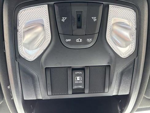 Used 2023 RAM 3500 SLT w/ Quick Order Package 2YG SLT AWD/4WD image 34