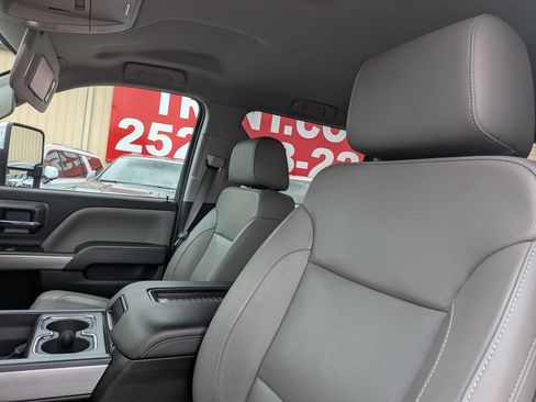 Used 2019 Chevrolet Silverado 2500 LTZ w/ Duramax Plus Package AWD/4WD image 9