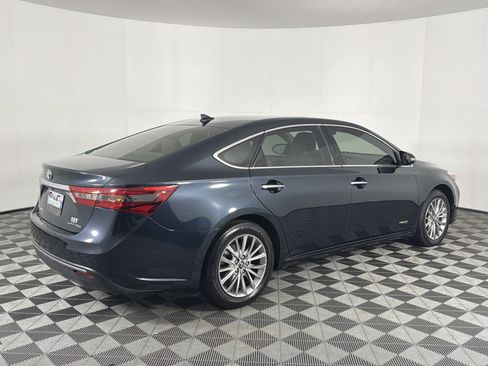 Used 2018 Toyota Avalon Limited w/ Carpet Mat Package FWD image 28