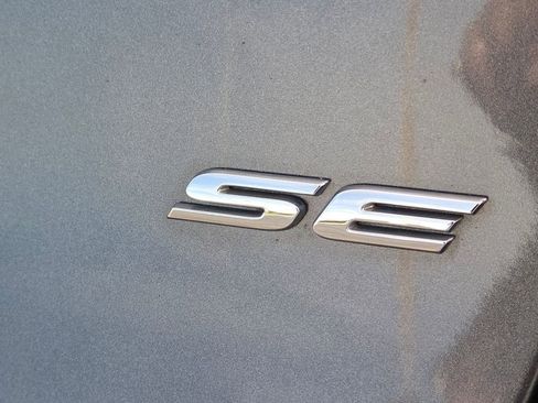 Used 2016 Ford Fusion SE FWD image 26