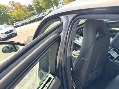 Used 2016 Porsche Panamera 4 AWD/4WD image 80