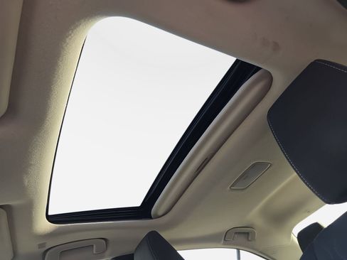 Used 2023 Toyota Corolla LE w/ LE Premium Package image 28