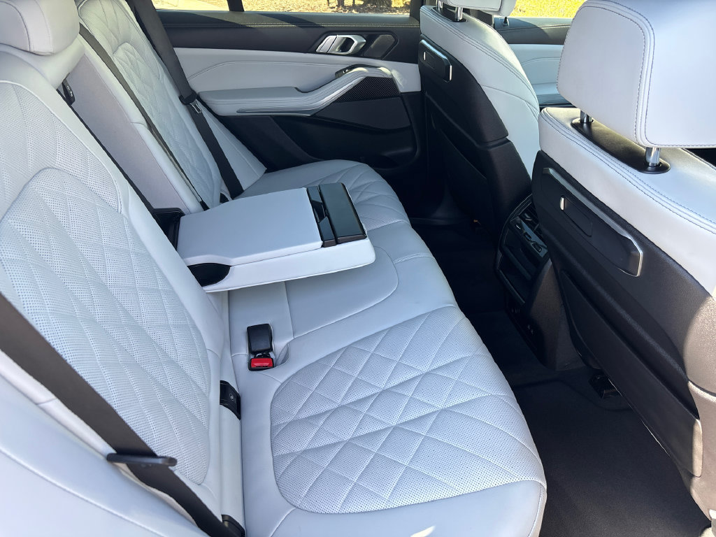 Used 2024 BMW X5 M60i AWD/4WD image 17