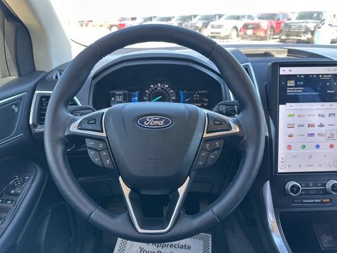 Used 2023 Ford Edge Titanium w/ Equipment Group 301A AWD/4WD image 15