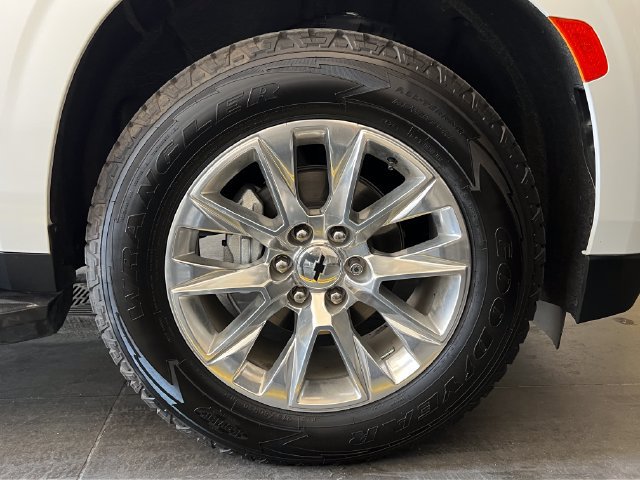 Used 2021 Chevrolet Tahoe Premier w/ Premium Package AWD/4WD image 11