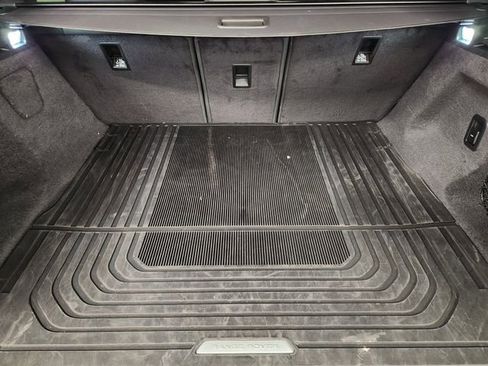 Used 2025 Land Rover Range Rover Sport SE image 33