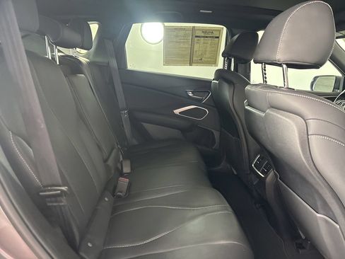 Used 2025 Acura RDX SH-AWD image 28