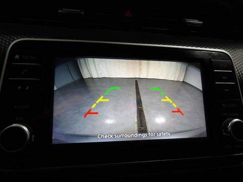 Used 2021 Nissan Kicks S image 18