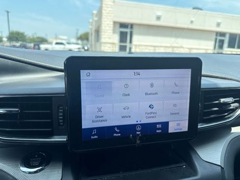 Used 2020 Ford Explorer XLT w/ Equipment Group 202A RWD image 12