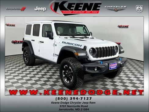 Used 2025 Jeep Wrangler Unlimited Rubicon 4xe w/ Convenience Group AWD/4WD image 1