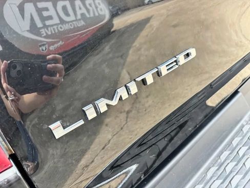 Used 2019 RAM 1500 Limited AWD/4WD image 10