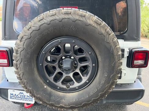 Used 2023 Jeep Wrangler Unlimited Rubicon w/ Xtreme 35 Tire Package AWD/4WD image 28