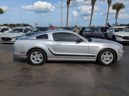Used 2014 Ford Mustang Coupe image 3