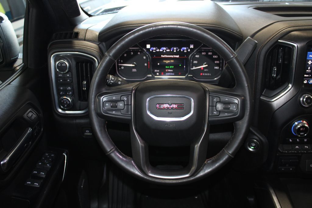 Used 2022 GMC Sierra 1500 AT4 w/ Technology Package AWD/4WD image 12
