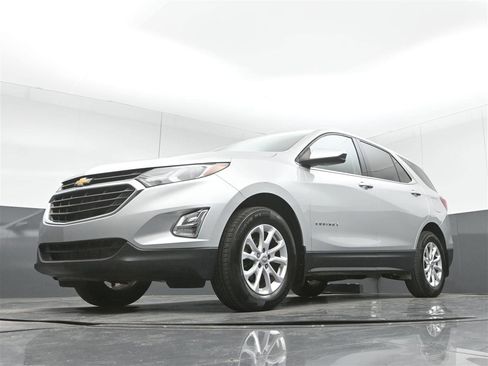 Used 2020 Chevrolet Equinox LT AWD/4WD image 29