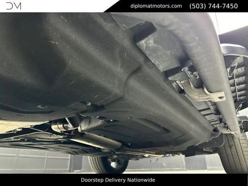 Used 2025 Land Rover Defender 110 V8 AWD/4WD image 46