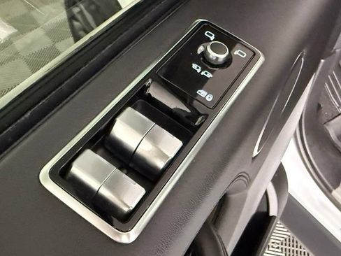 Certified 2019 Land Rover Range Rover Long Wheelbase Supercharged AWD/4WD image 20