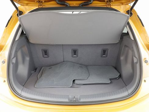 Used 2017 Chevrolet Bolt LT image 18