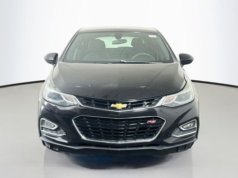 Used 2017 Chevrolet Cruze LT w/ Convenience Package FWD image 2
