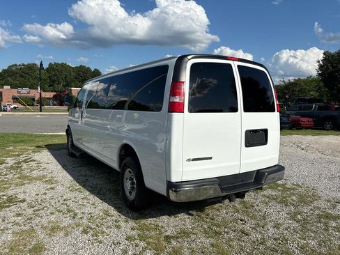 Used 2019 Chevrolet Express 3500 LT w/ LT Preferred Equipment Group RWD image 10